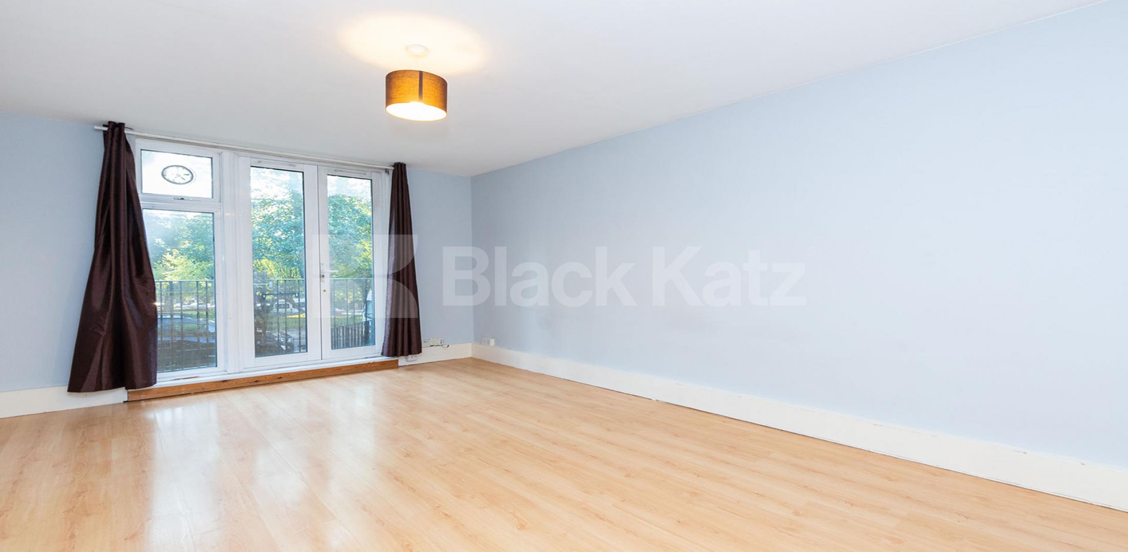 			4 BEDROOMS PLUS LOUNGE! , 4 Bedroom, 1 bath, 1 reception Flat			 Dormans Way, SWISS COTTAGE